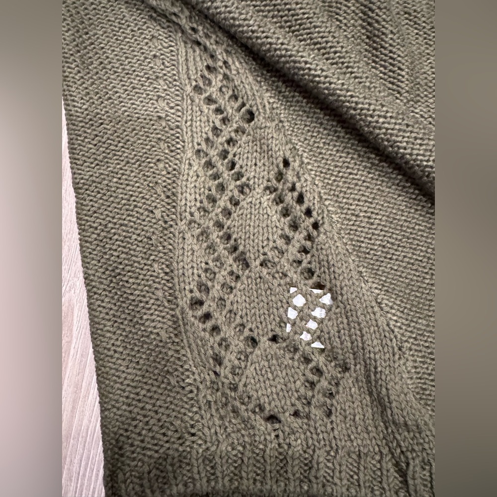 Francesca’s Women’s Knitted Olive Green Women's Boho Chic Sweater - Picture 6 of 6